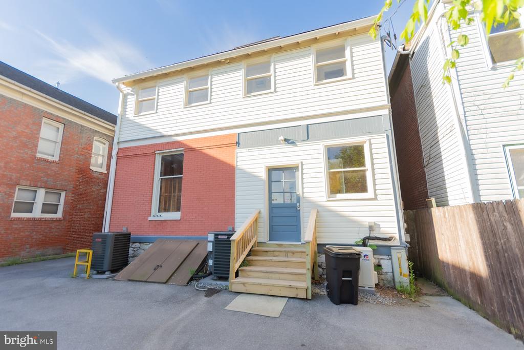 408 W KING STREET