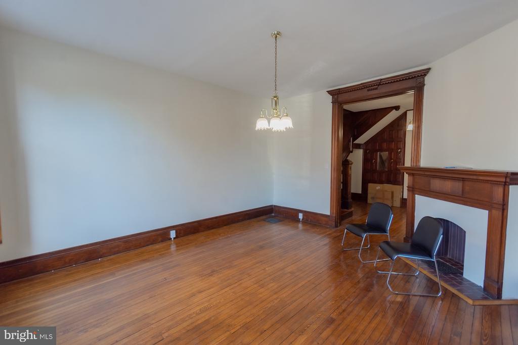 408 W KING STREET