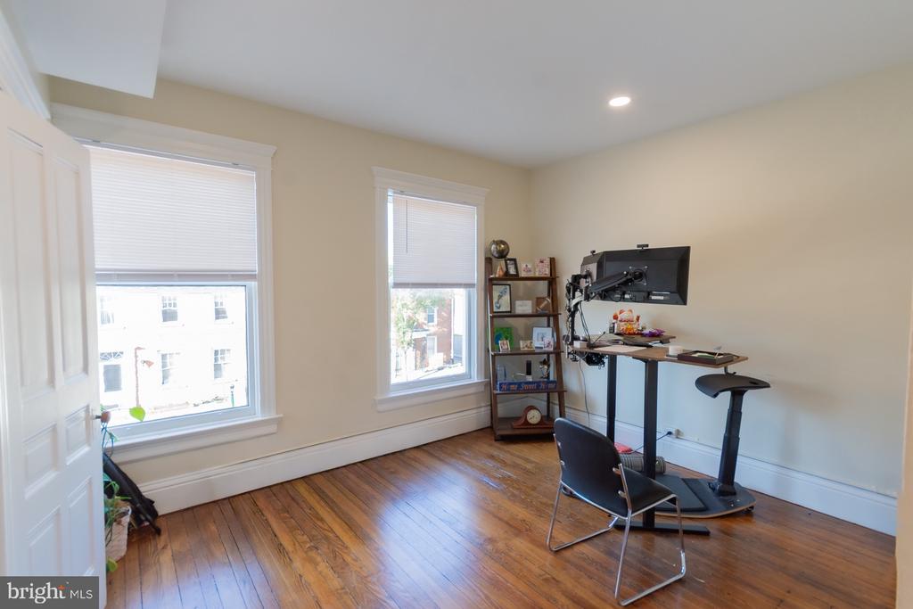408 W KING STREET