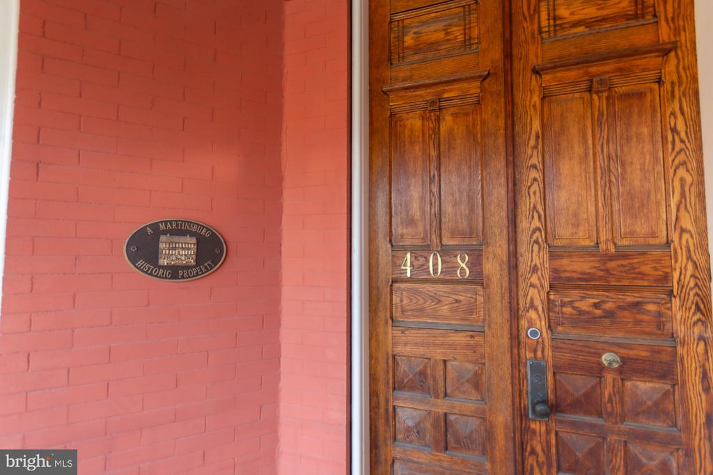 408 W KING STREET