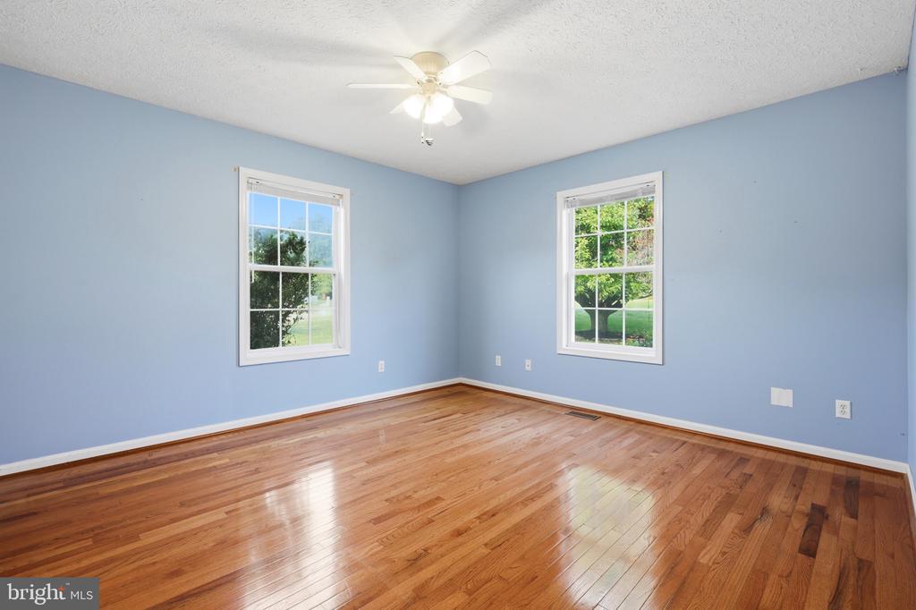 15 SUDLEY LANE