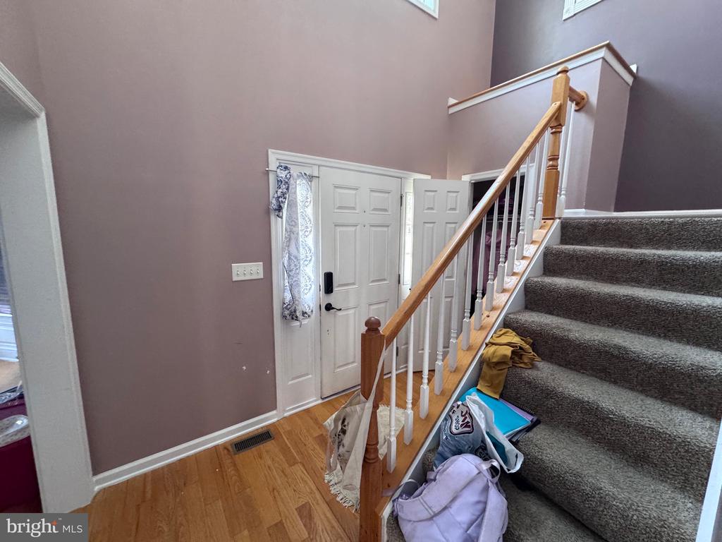 13 WREN STREET N