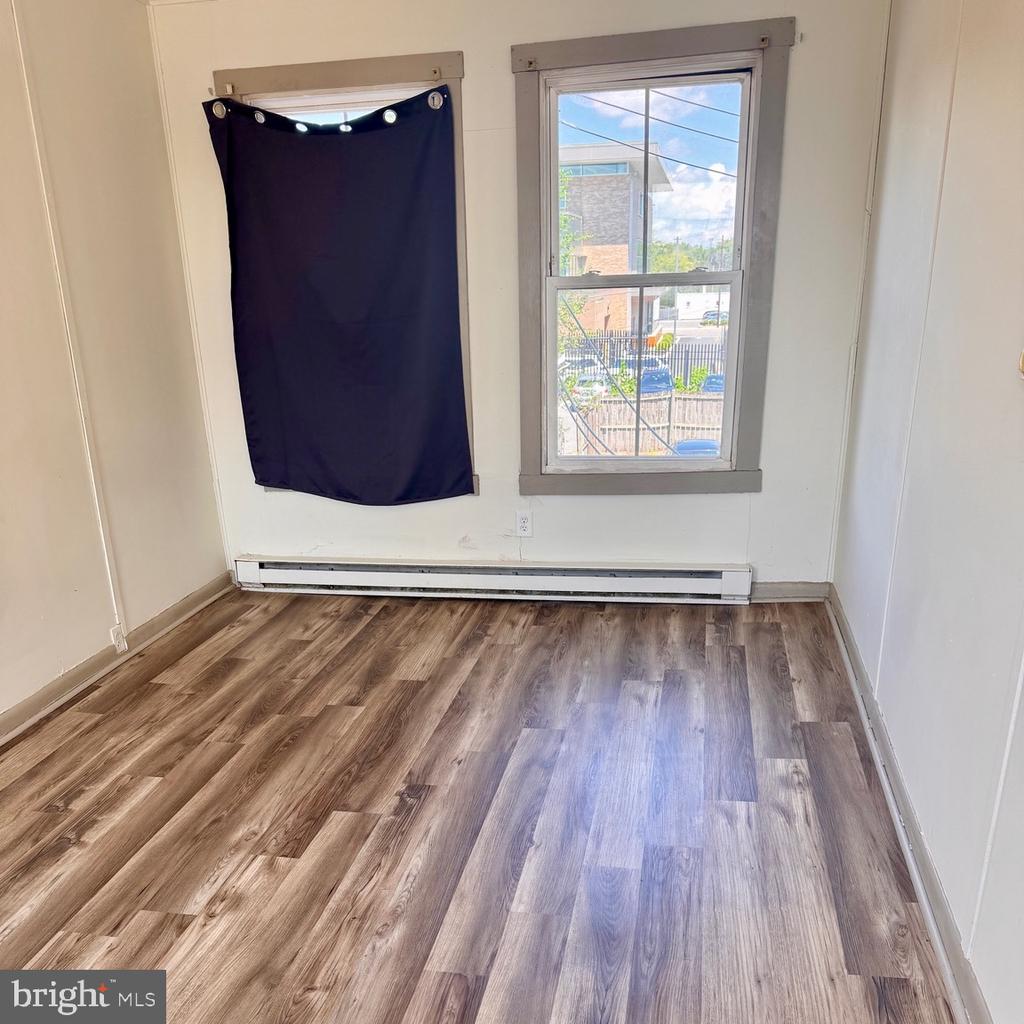 114 W MARTIN STREET Unit: 3