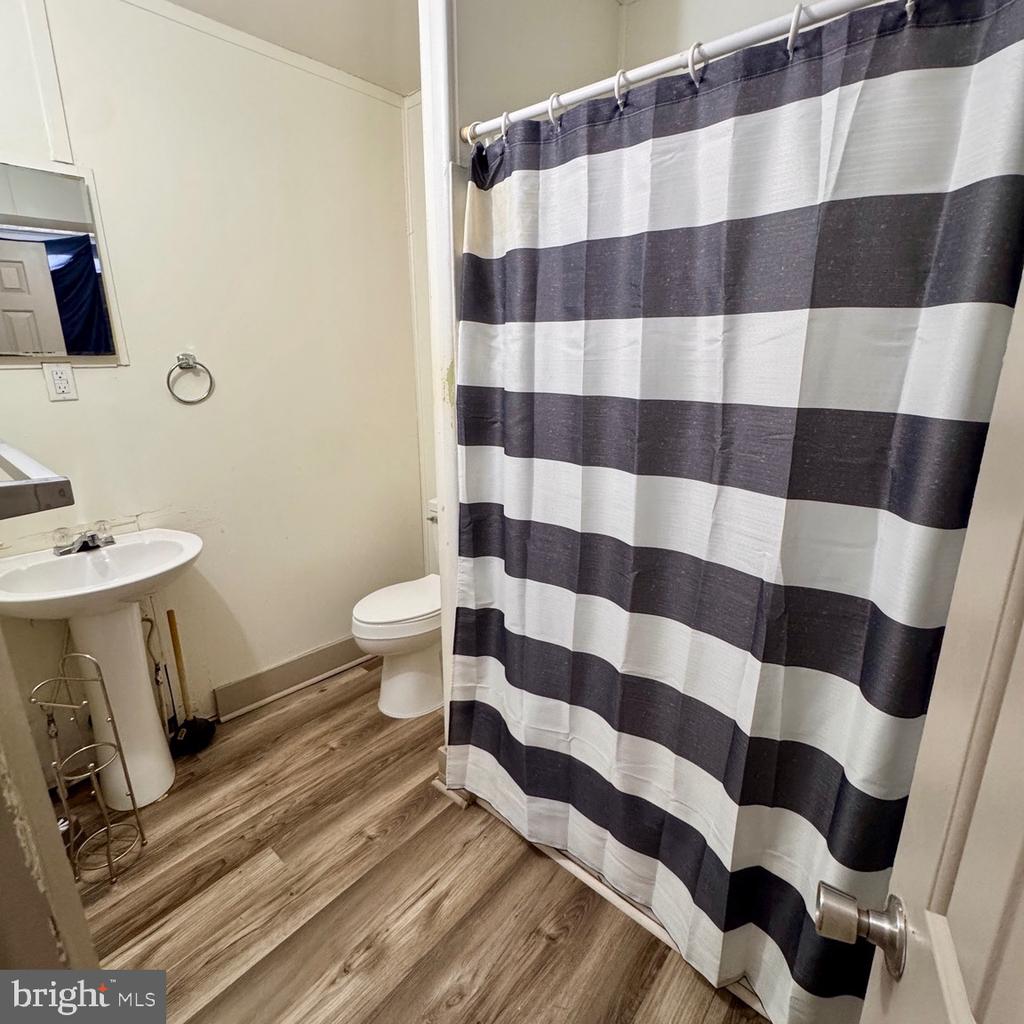 114 W MARTIN STREET Unit: 3