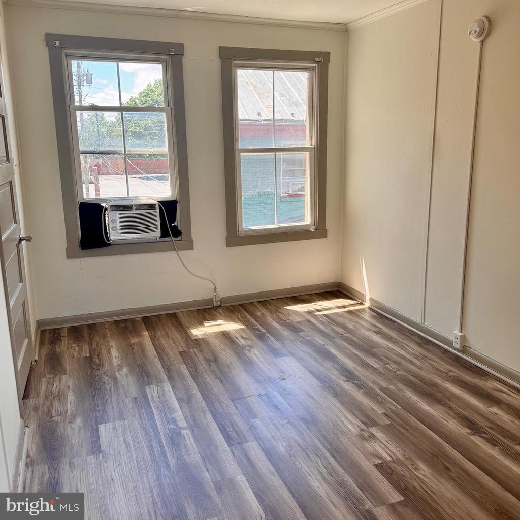 114 W MARTIN STREET Unit: 3