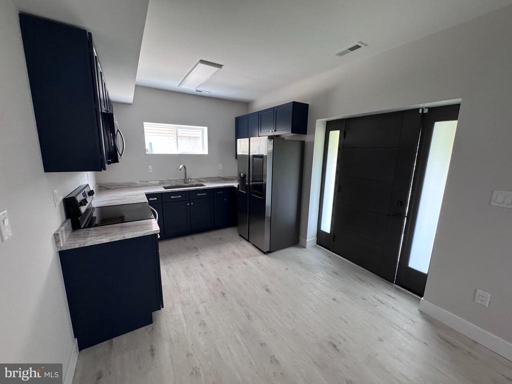 530 THIRD STREET Unit: B