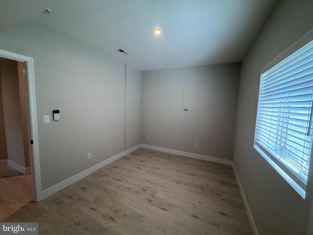 530 THIRD STREET Unit: B