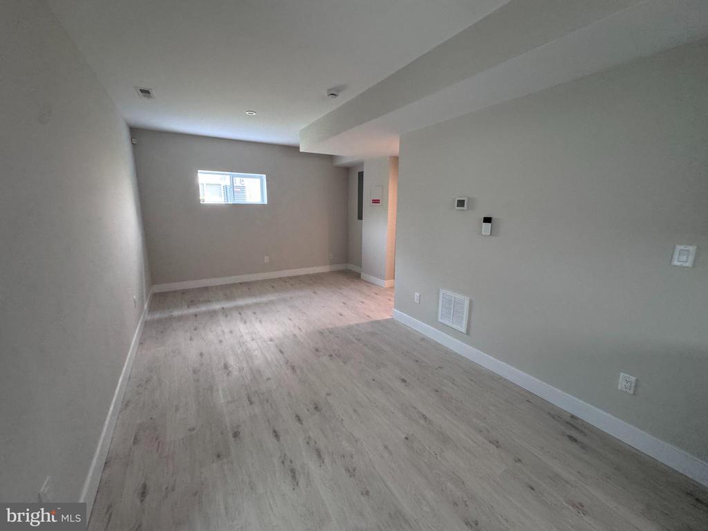 530 THIRD STREET Unit: B