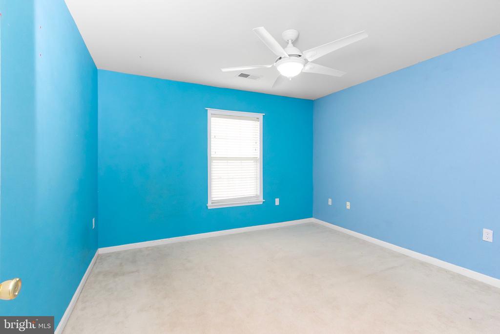 32 LOFTING LANE