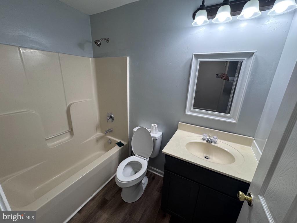 244 TOPAZ LANE