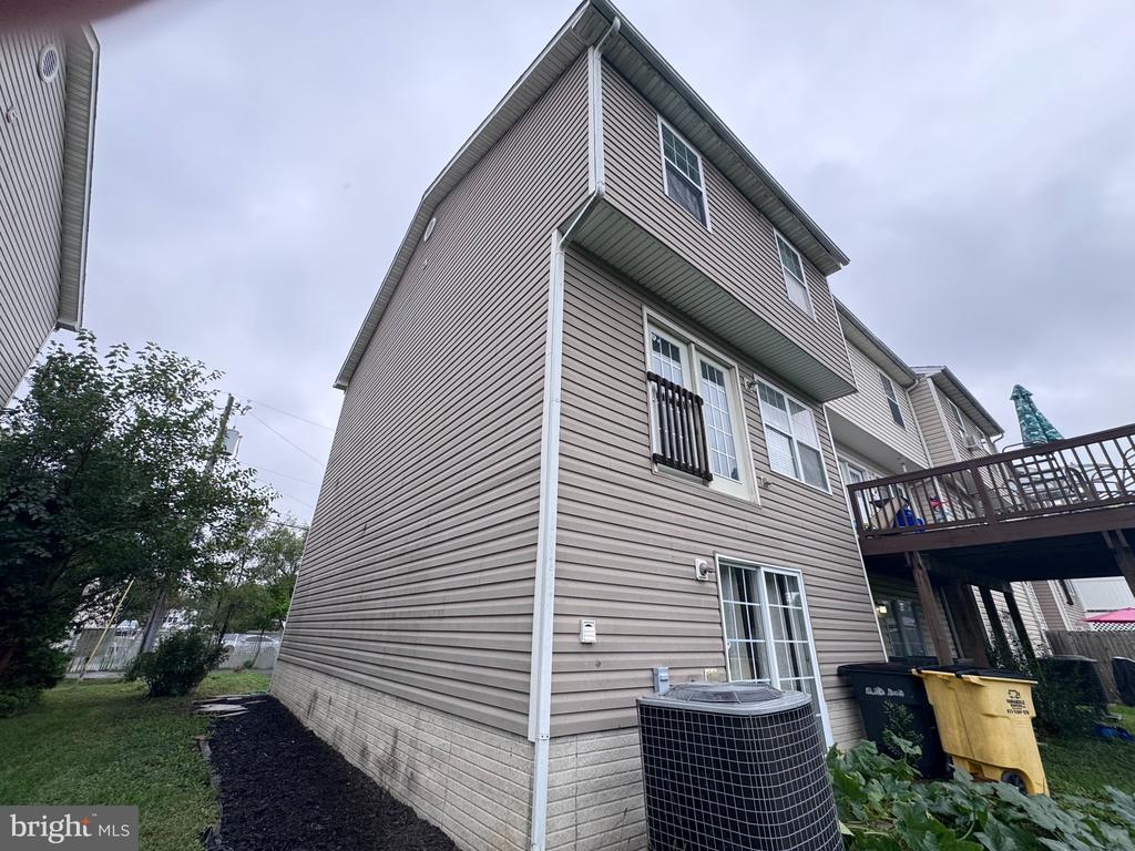 244 TOPAZ LANE