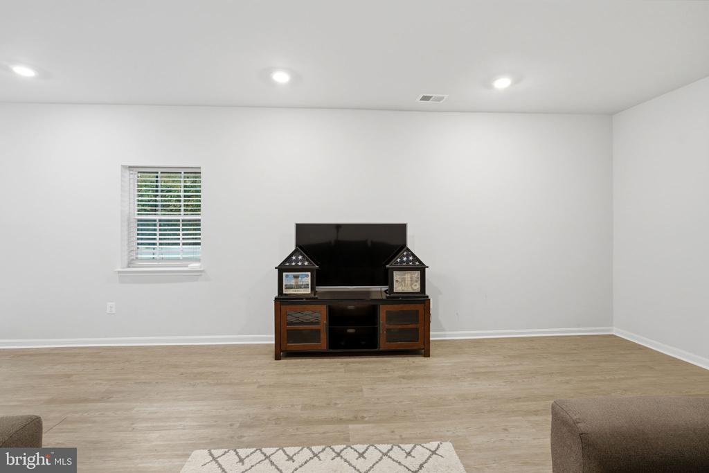 225 STARKEYS LANDING
