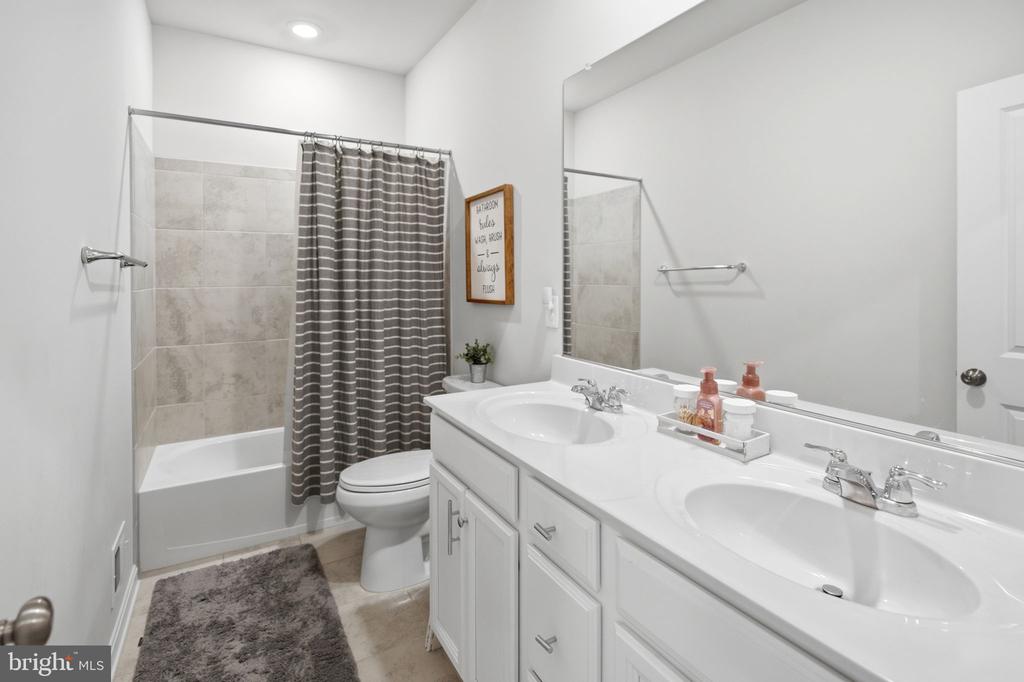 225 STARKEYS LANDING
