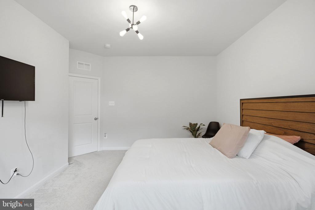 225 STARKEYS LANDING