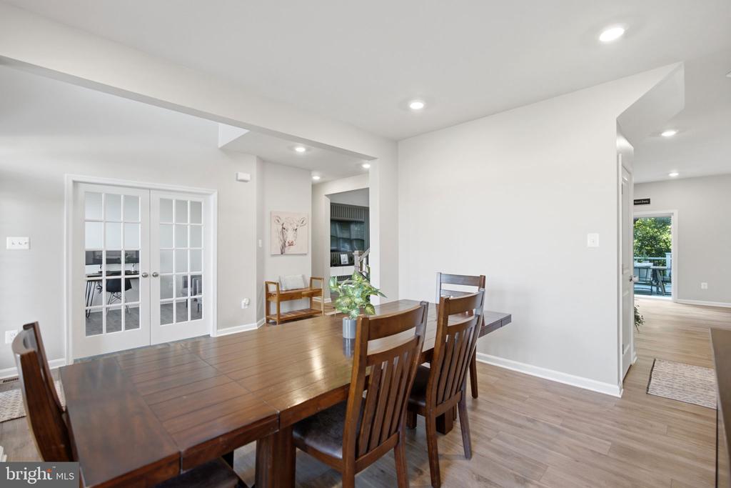 225 STARKEYS LANDING