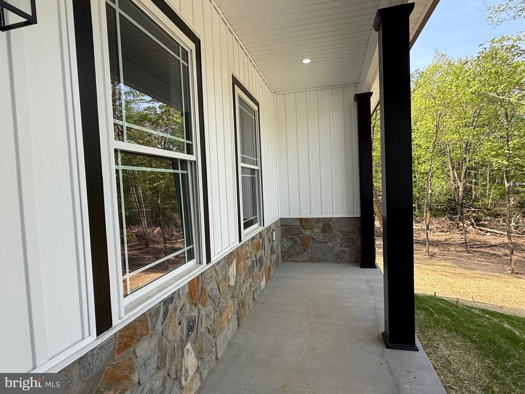 33 BUTTERNUT LANE