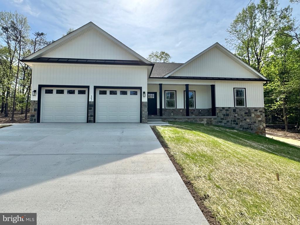 33 BUTTERNUT LANE