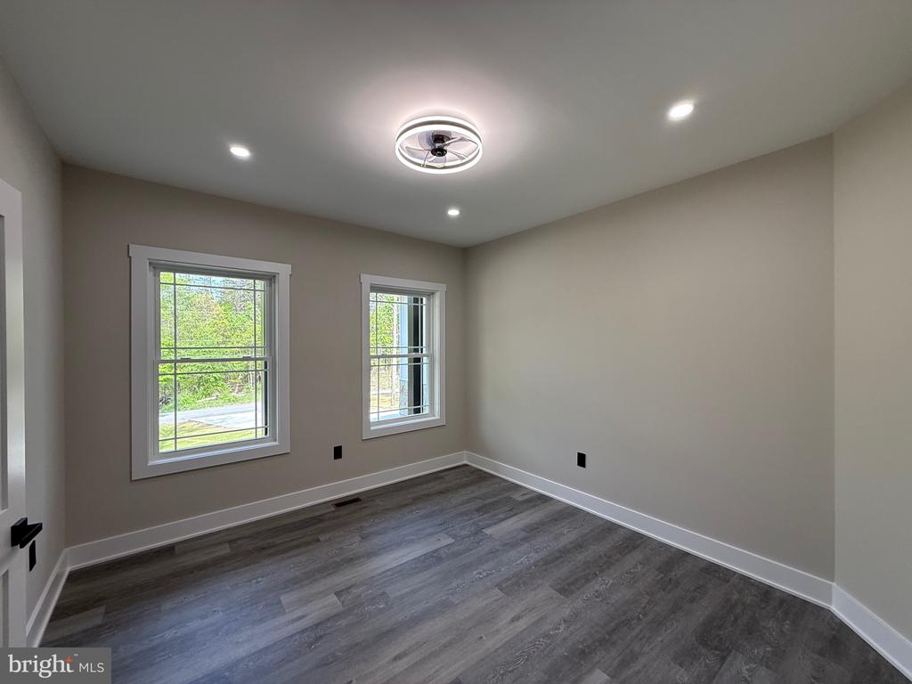 33 BUTTERNUT LANE