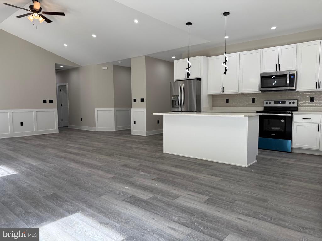 33 BUTTERNUT LANE