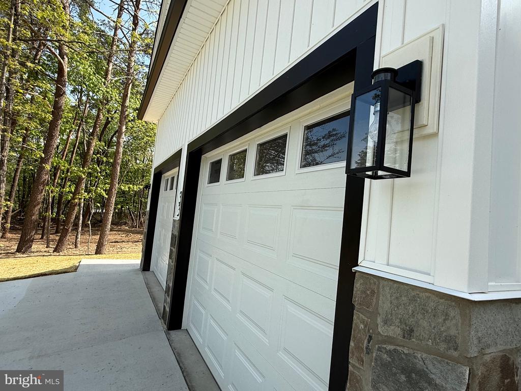33 BUTTERNUT LANE