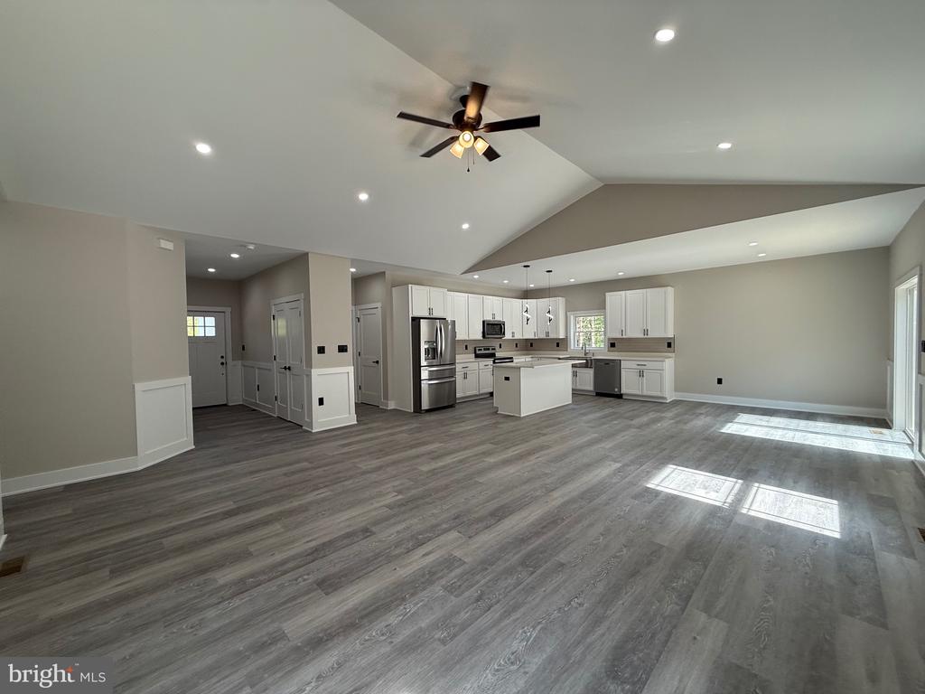 33 BUTTERNUT LANE