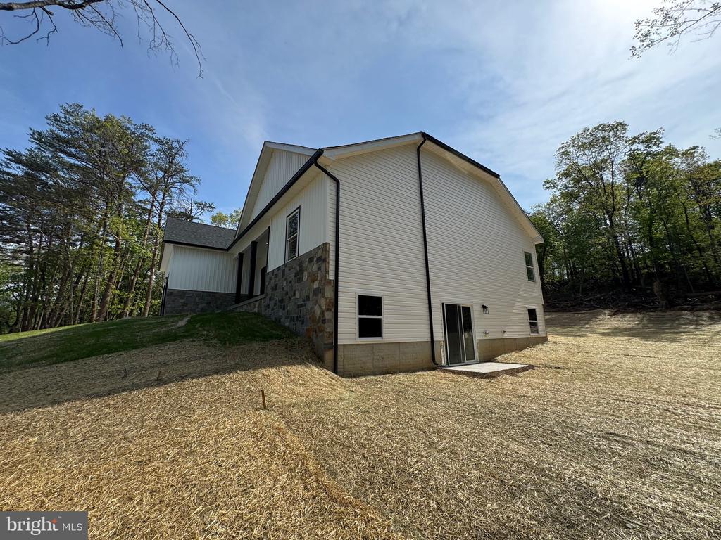 33 BUTTERNUT LANE