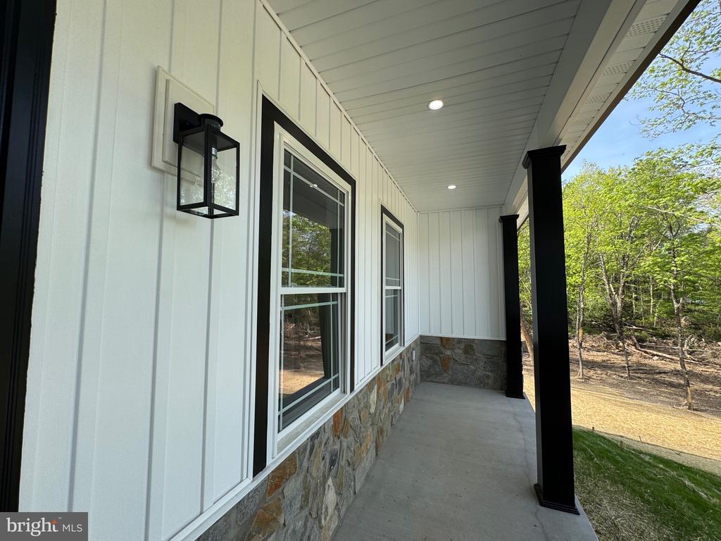 33 BUTTERNUT LANE