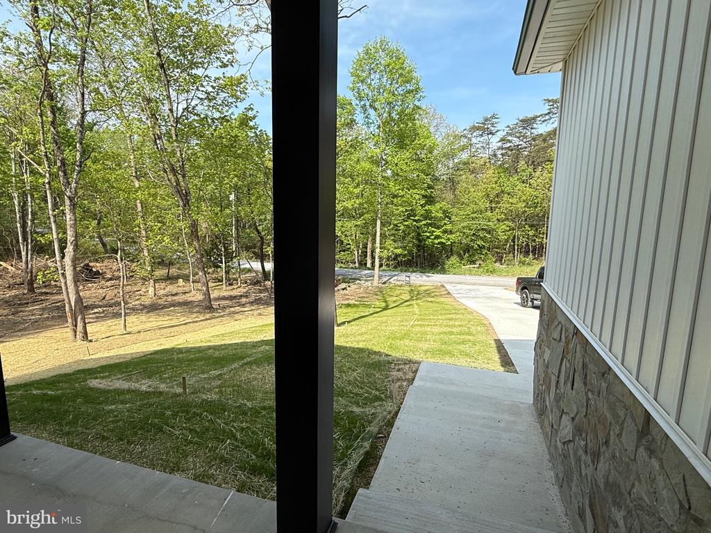 33 BUTTERNUT LANE