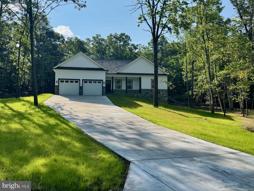 33 BUTTERNUT LANE