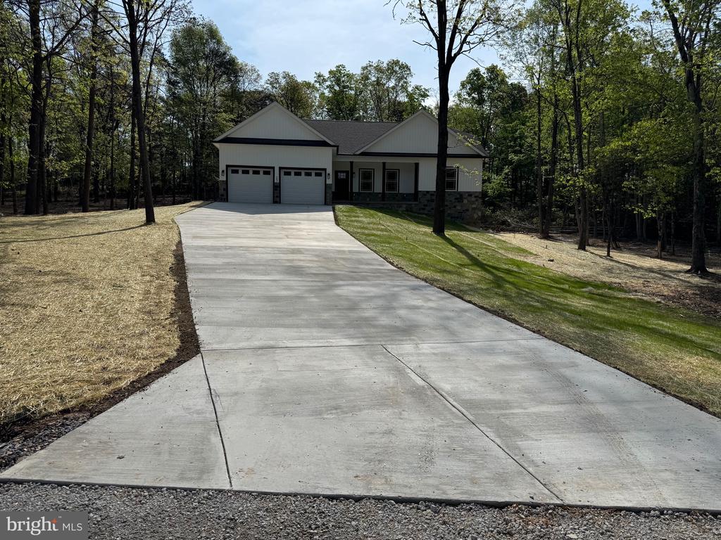 33 BUTTERNUT LANE