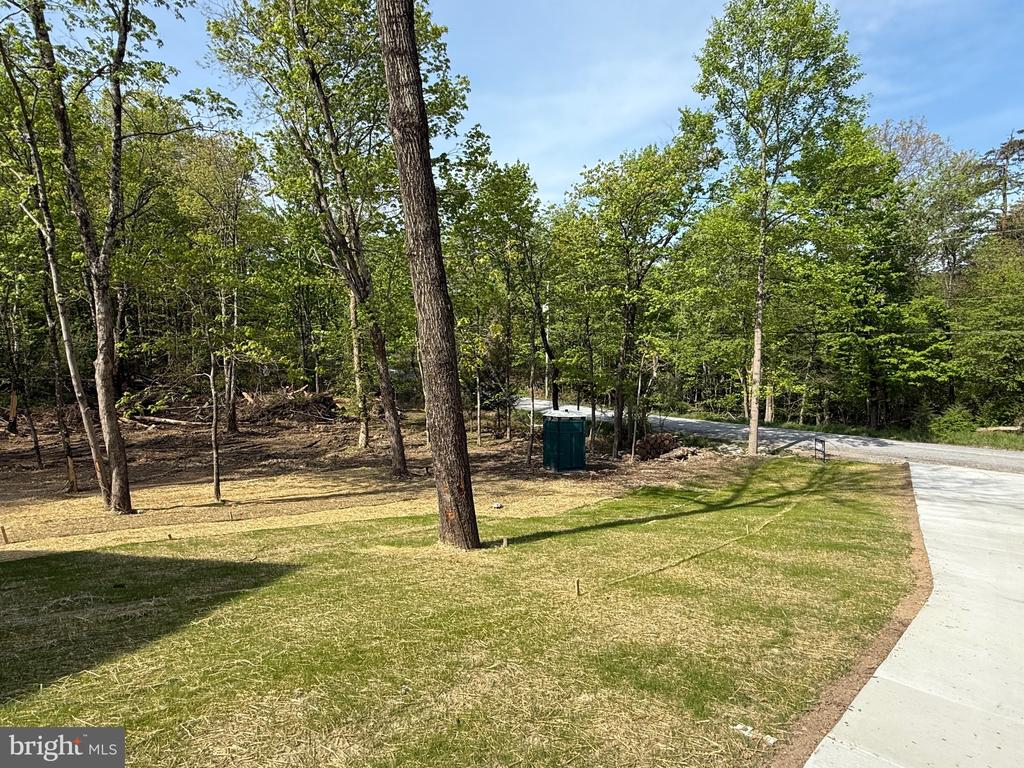 33 BUTTERNUT LANE