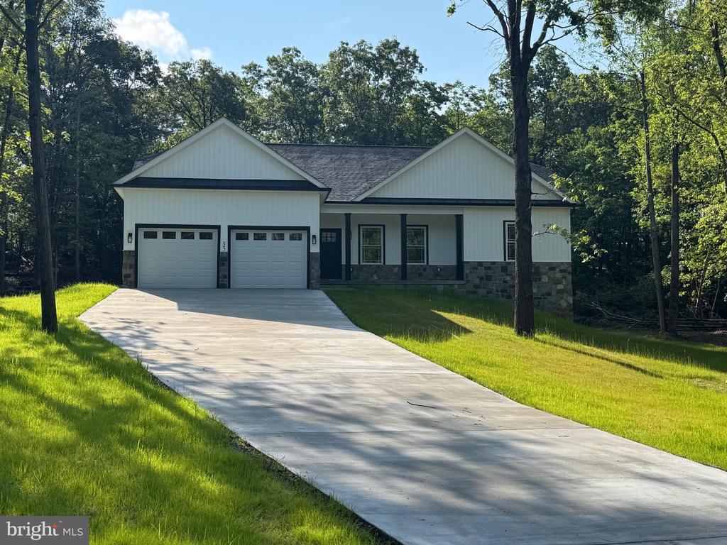 33 BUTTERNUT LANE