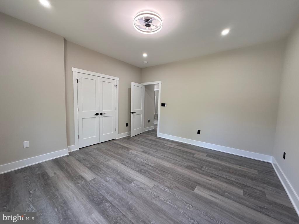 33 BUTTERNUT LANE
