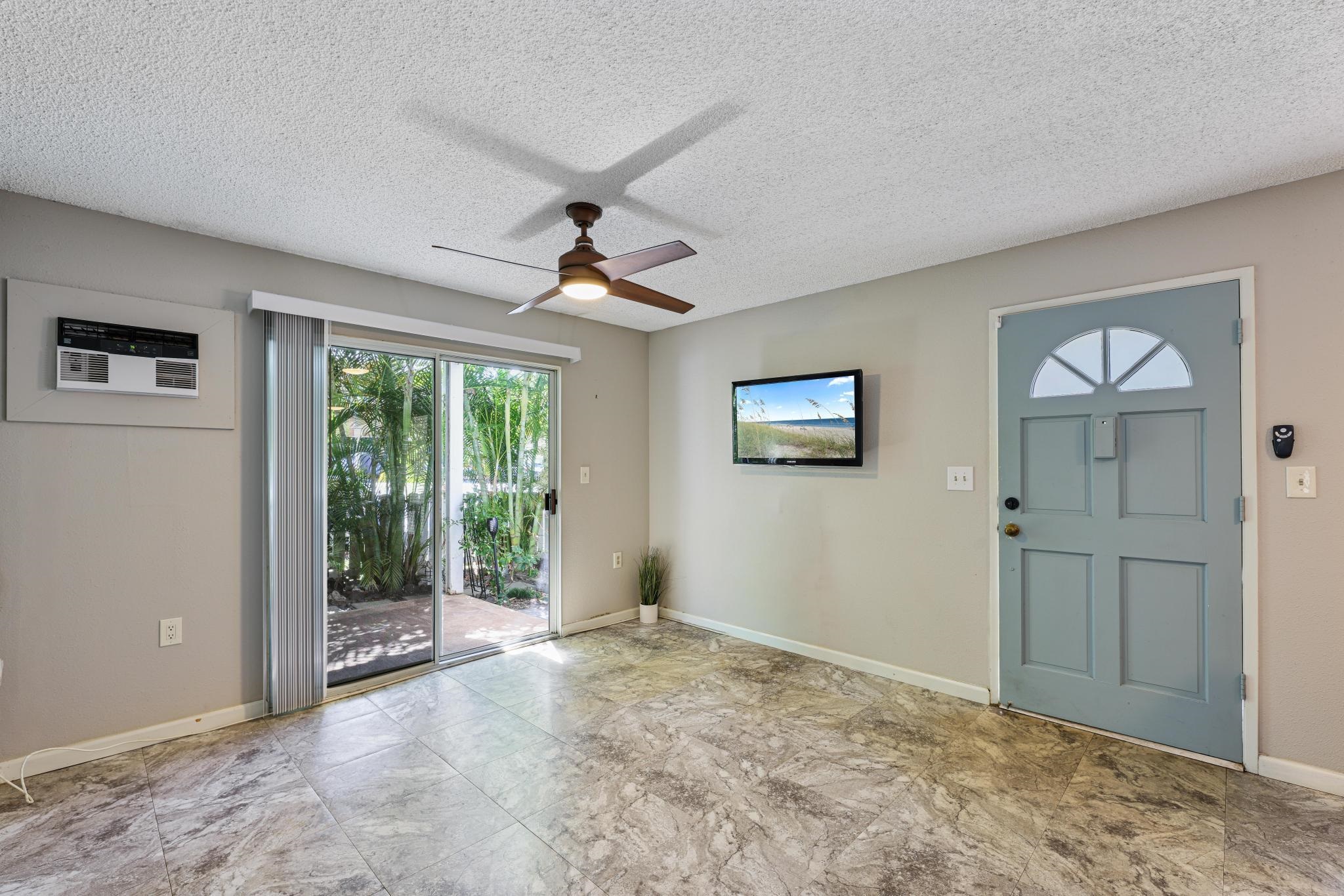 160 Keonekai Rd Unit: 7-101