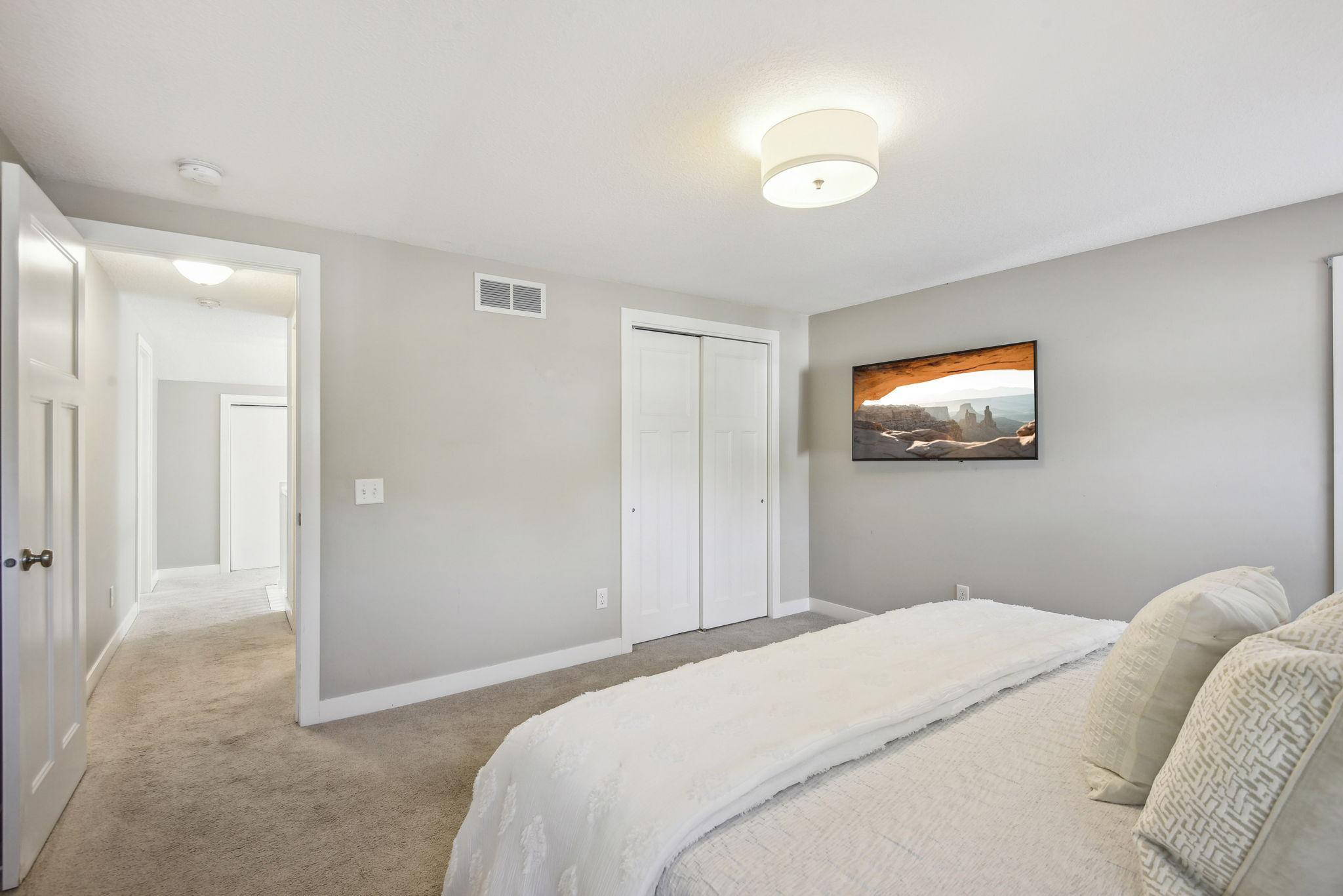 2712 Dakota Avenue S