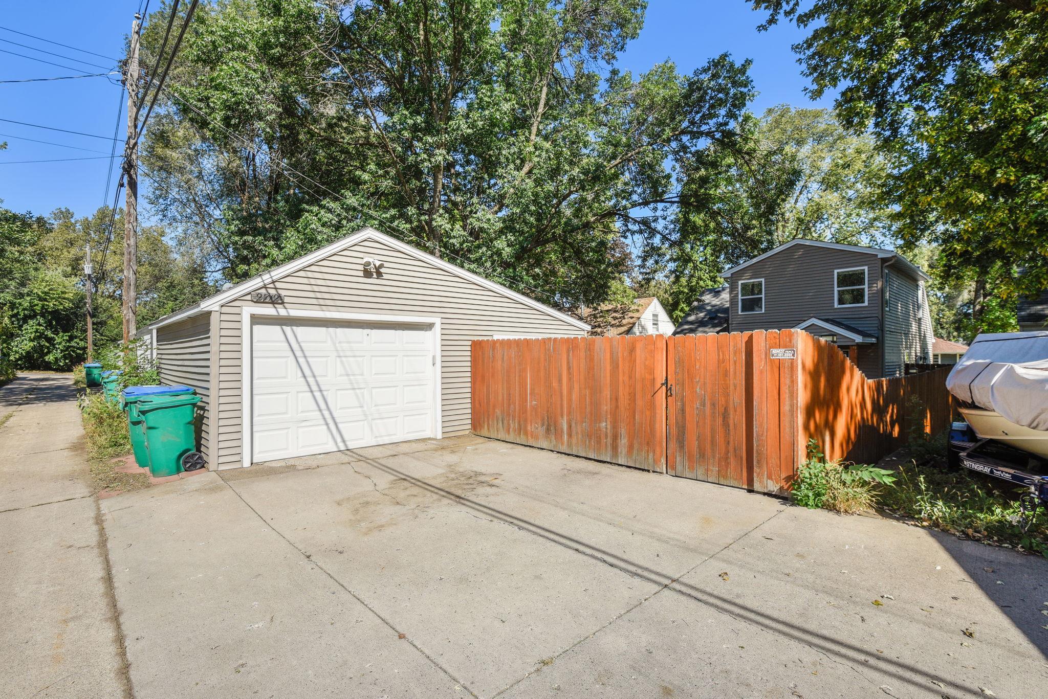 2712 Dakota Avenue S