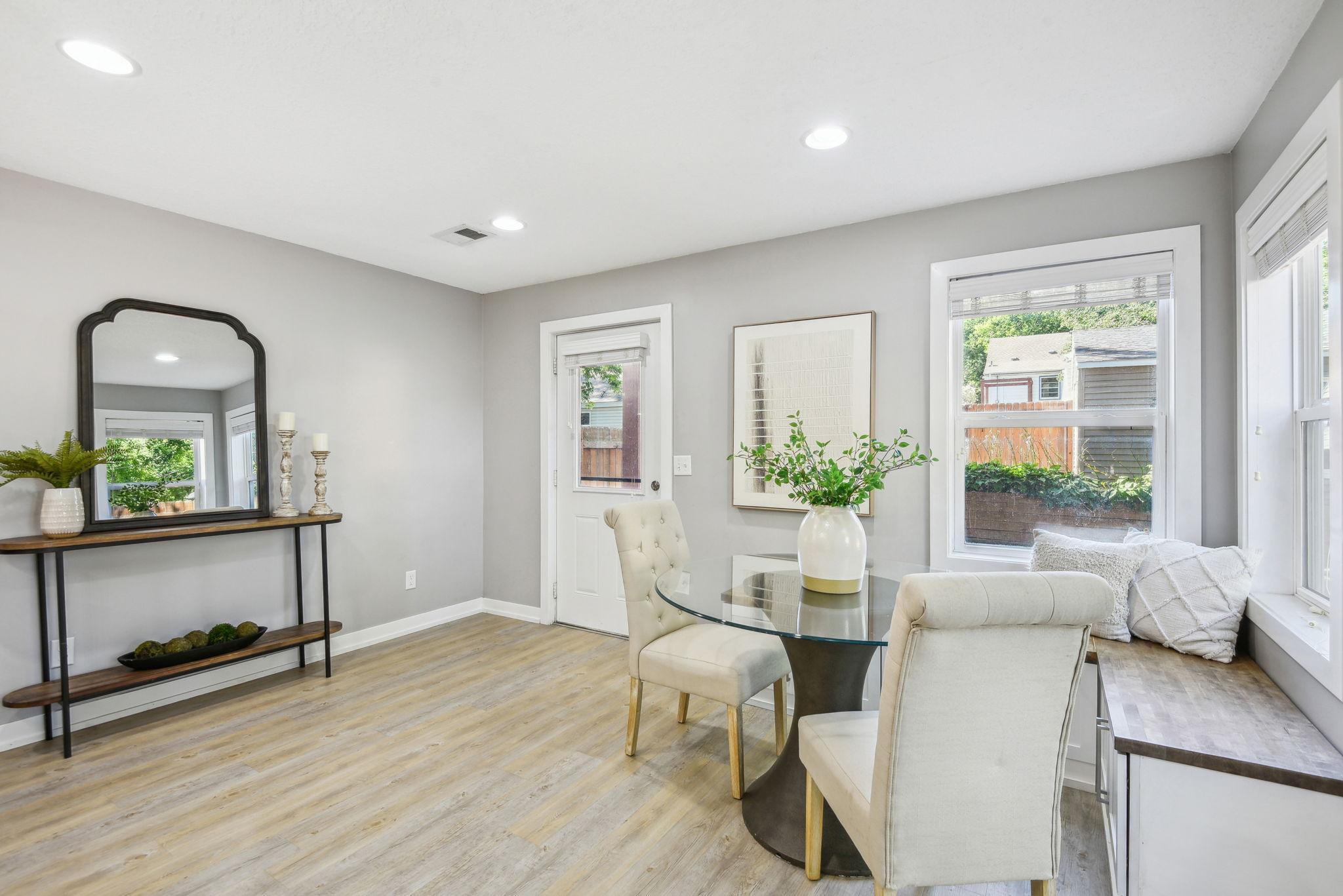 2712 Dakota Avenue S