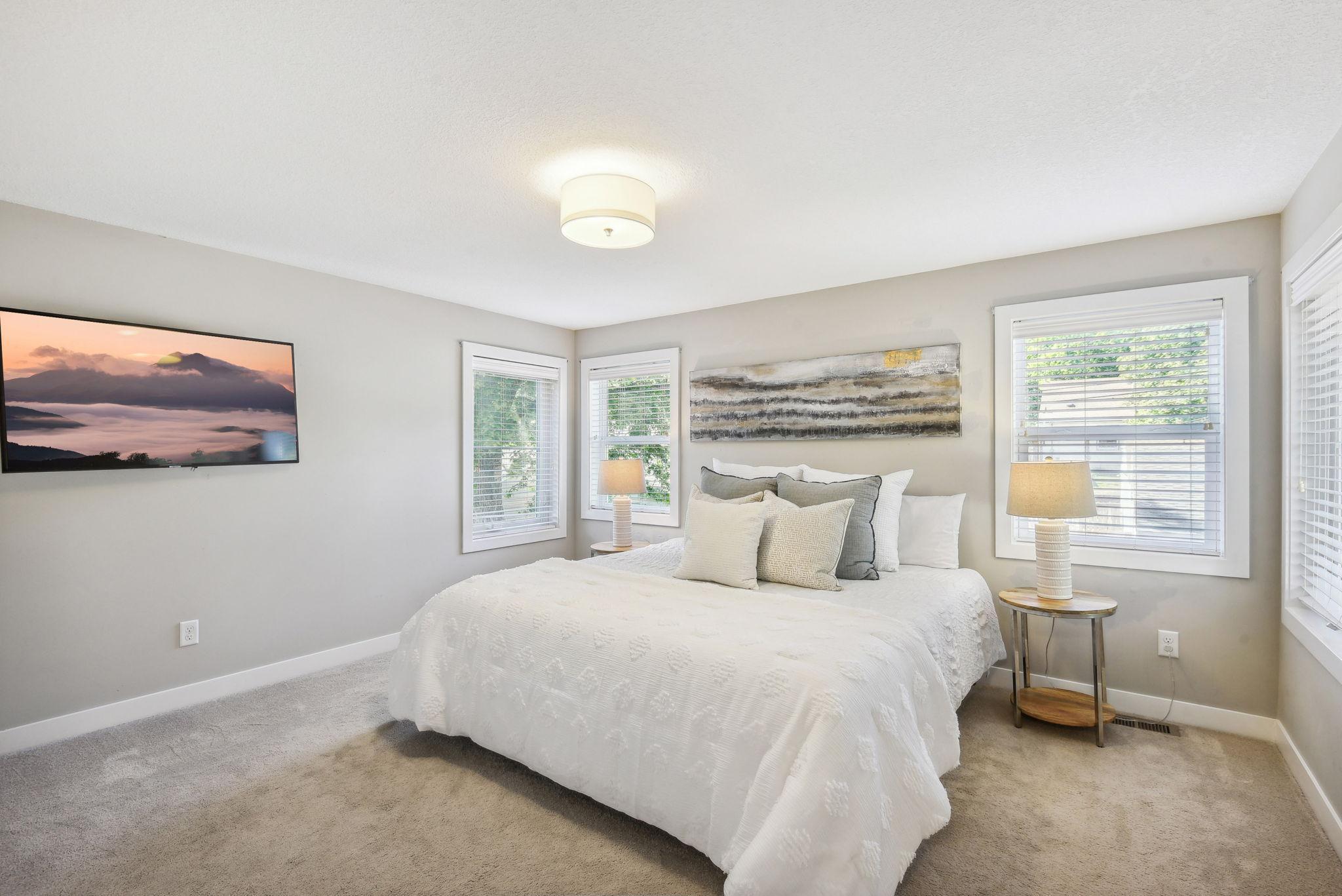 2712 Dakota Avenue S