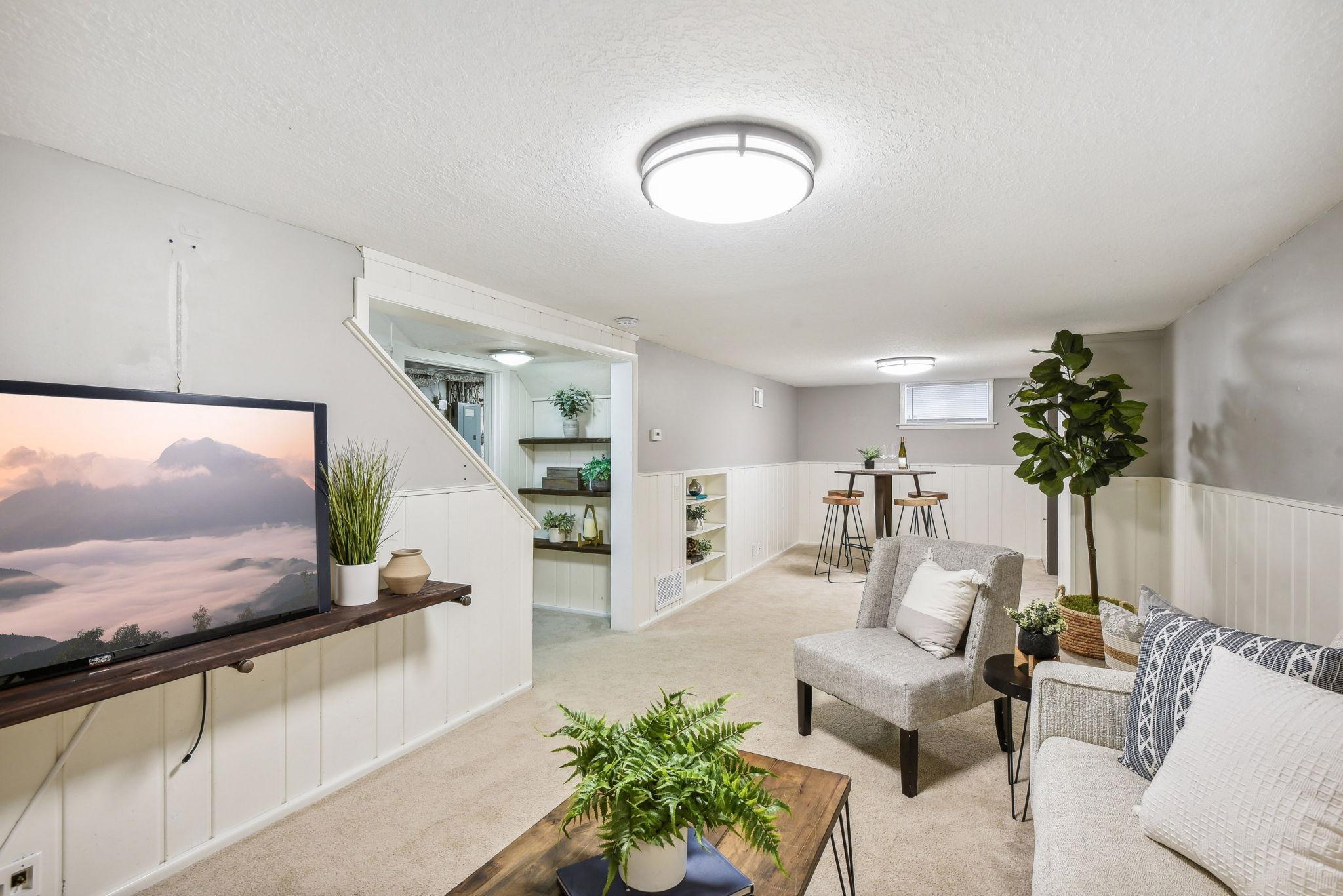 2712 Dakota Avenue S