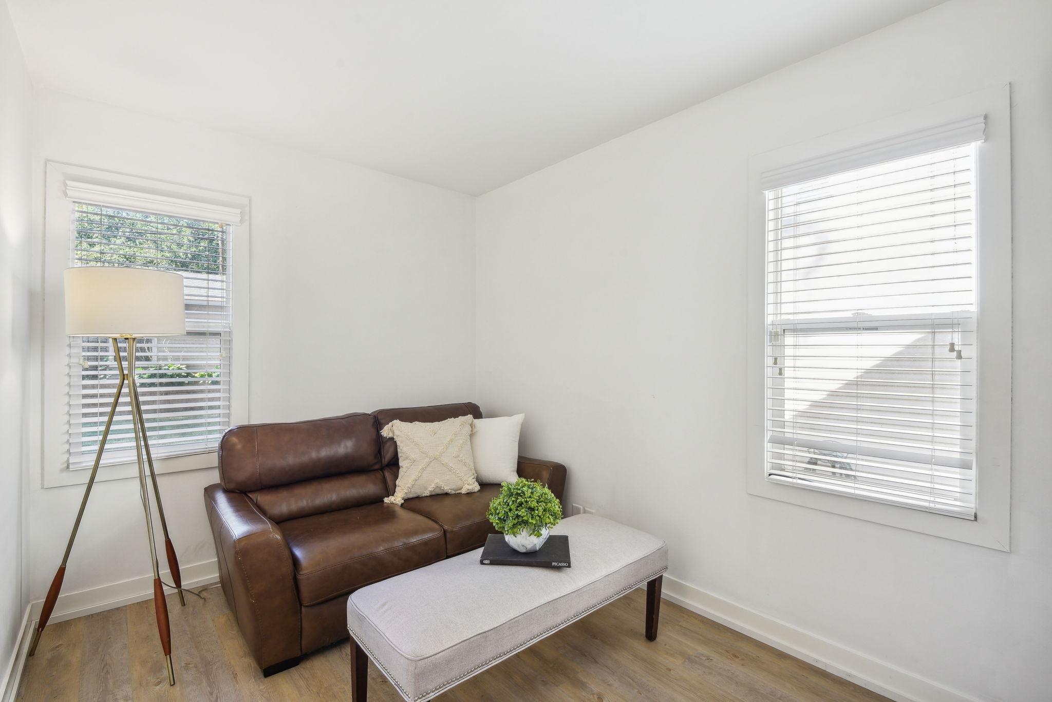 2712 Dakota Avenue S