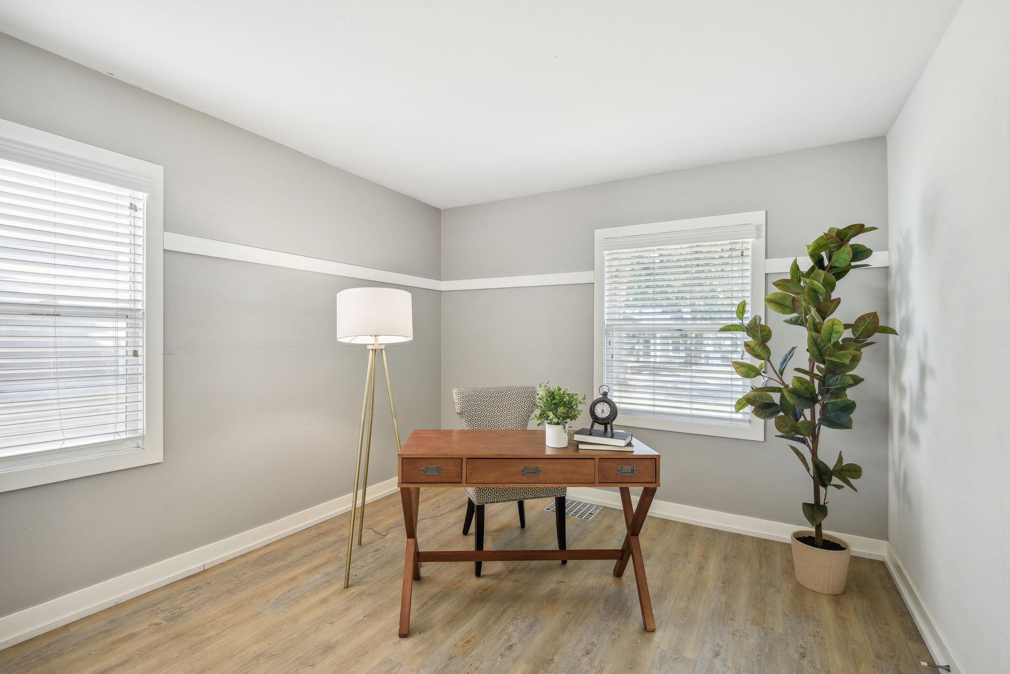 2712 Dakota Avenue S