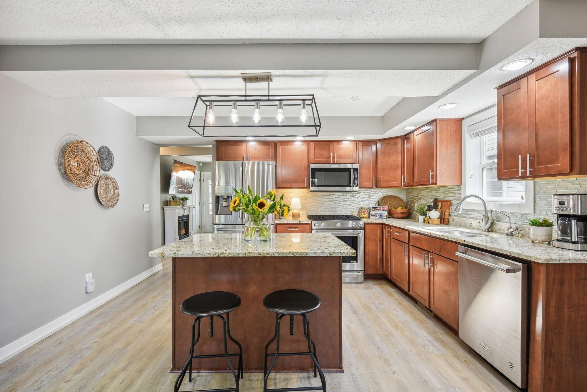 2712 Dakota Avenue S