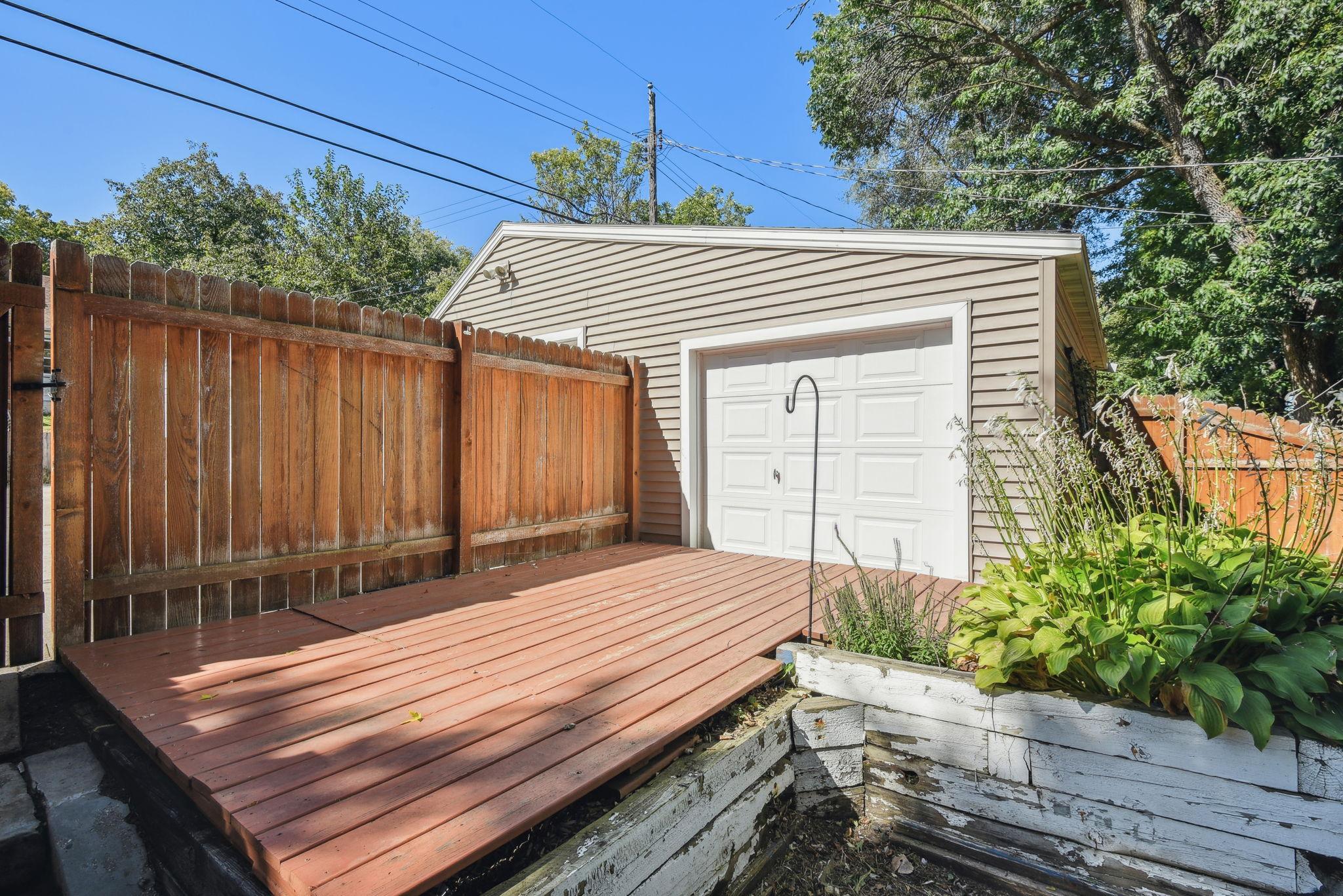 2712 Dakota Avenue S