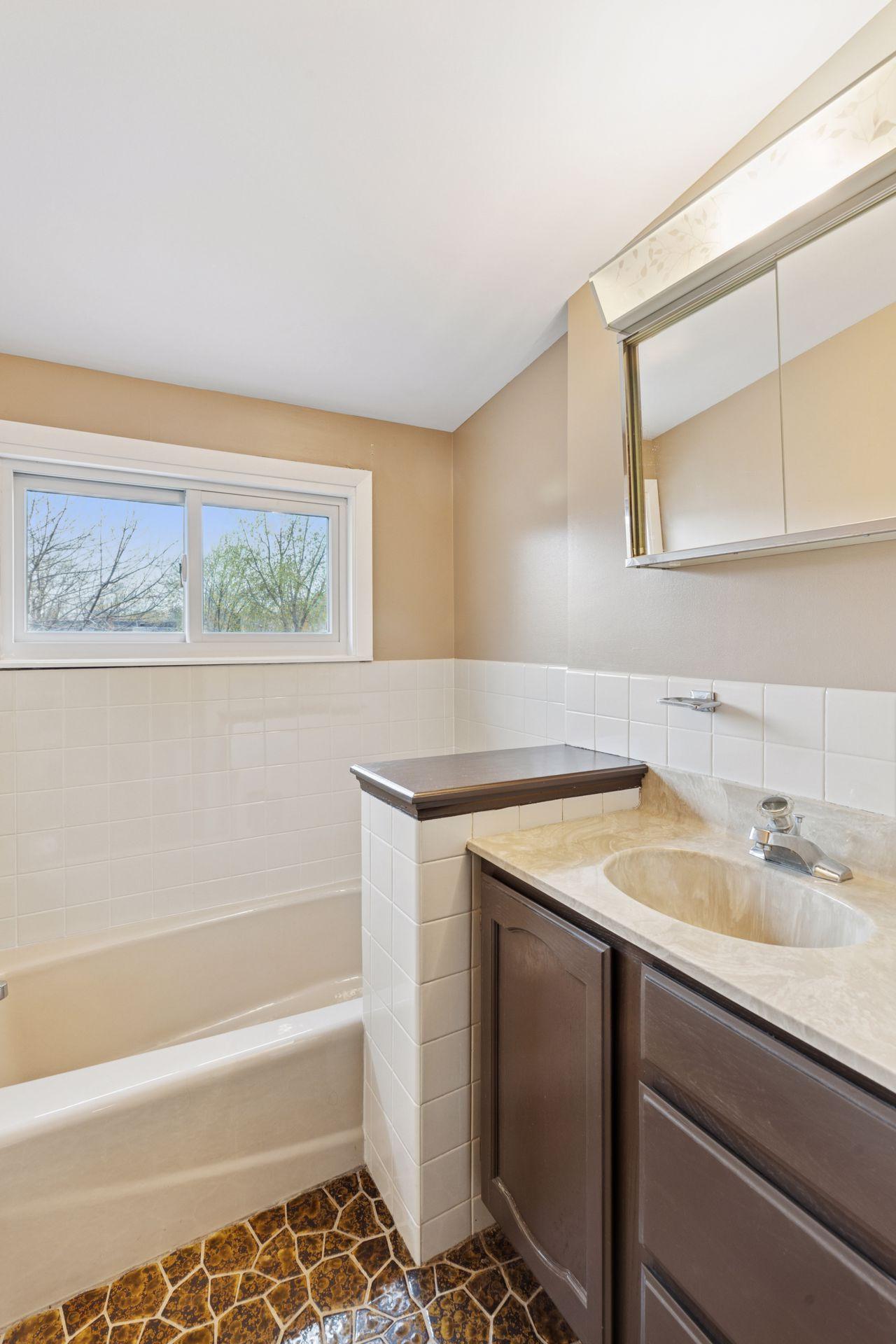 5105 Colfax Avenue N