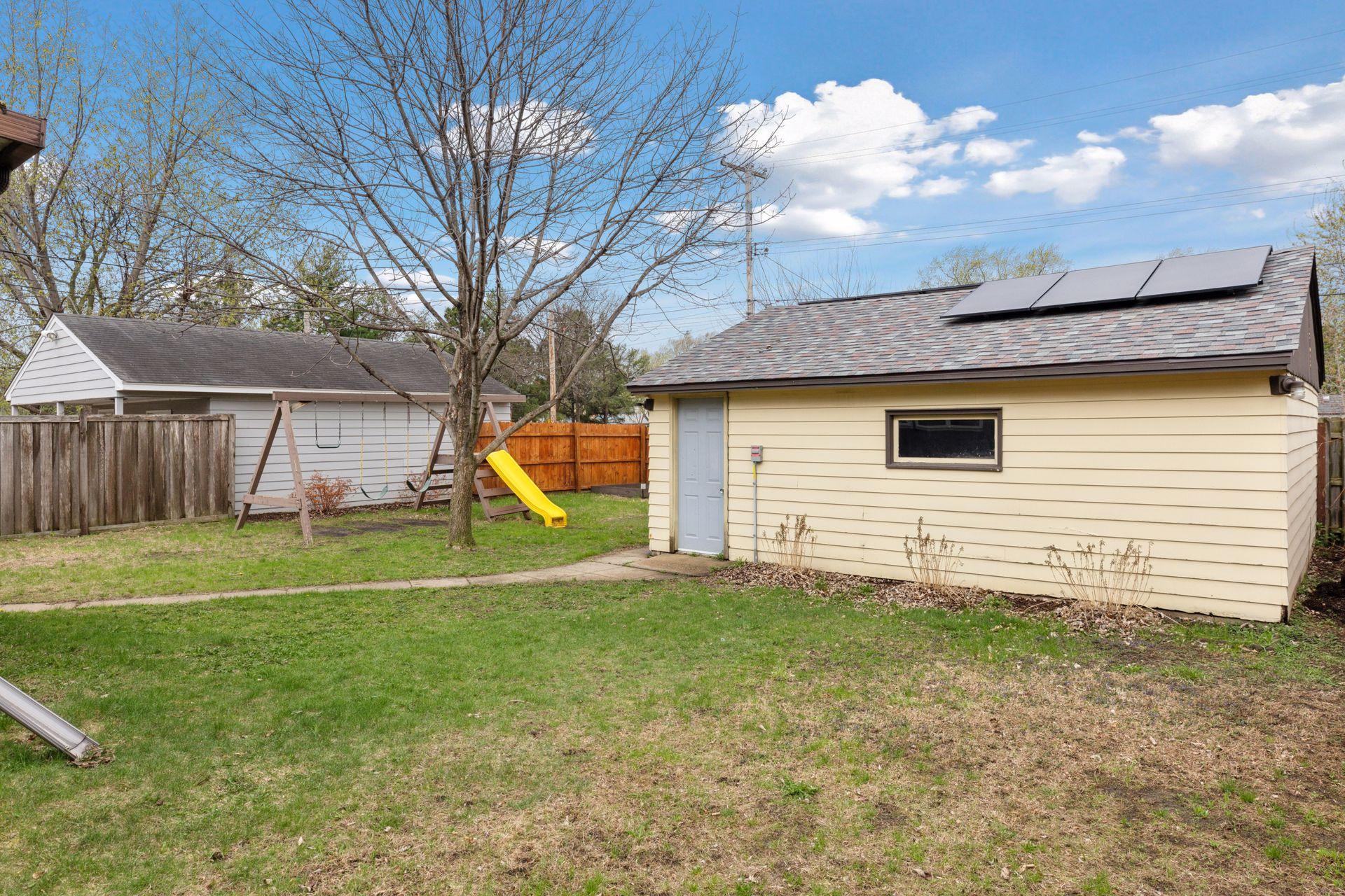 5105 Colfax Avenue N