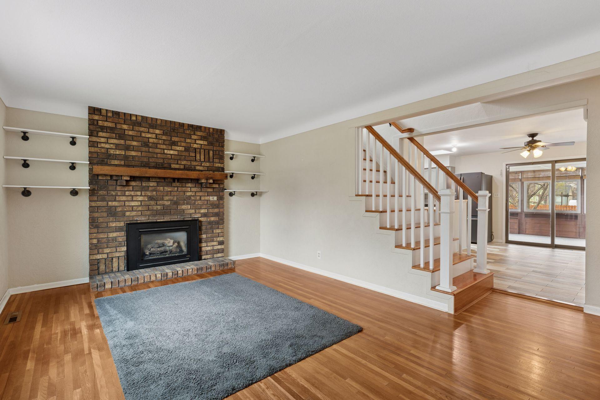 5105 Colfax Avenue N