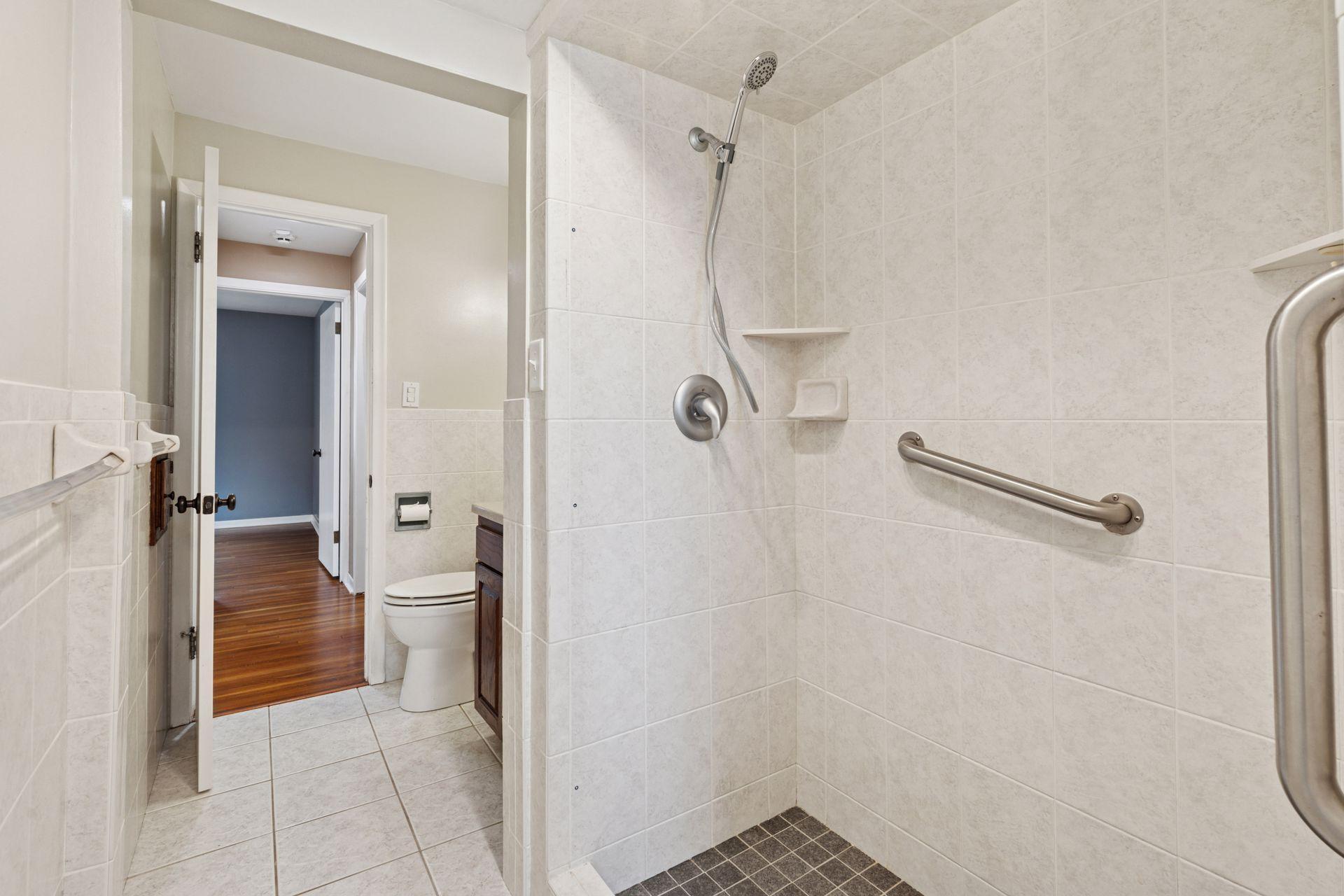 5105 Colfax Avenue N