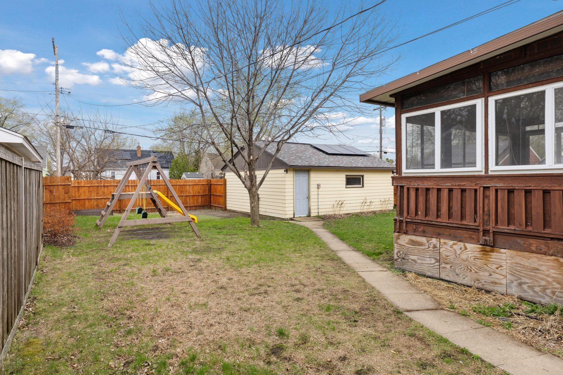 5105 Colfax Avenue N