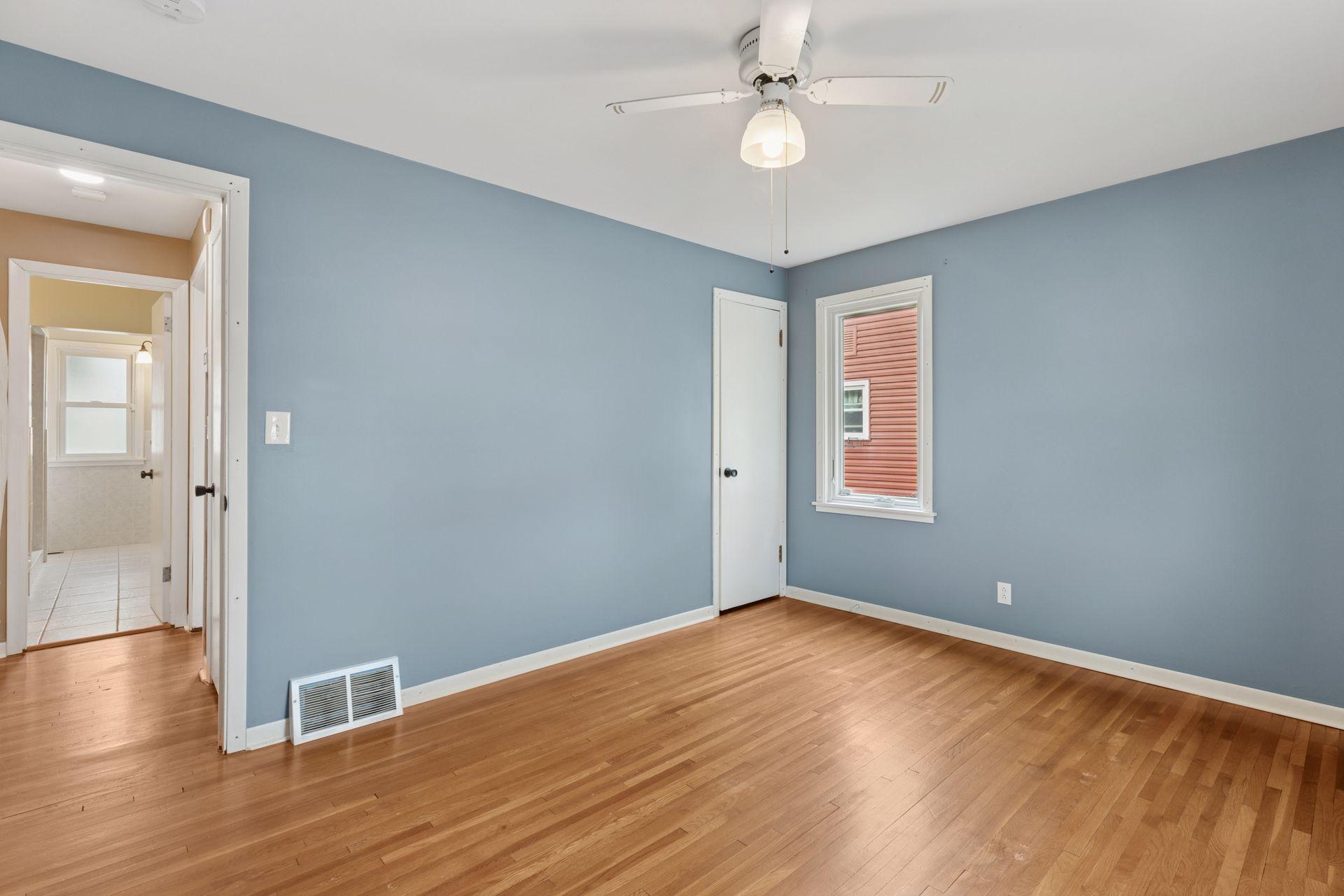 5105 Colfax Avenue N