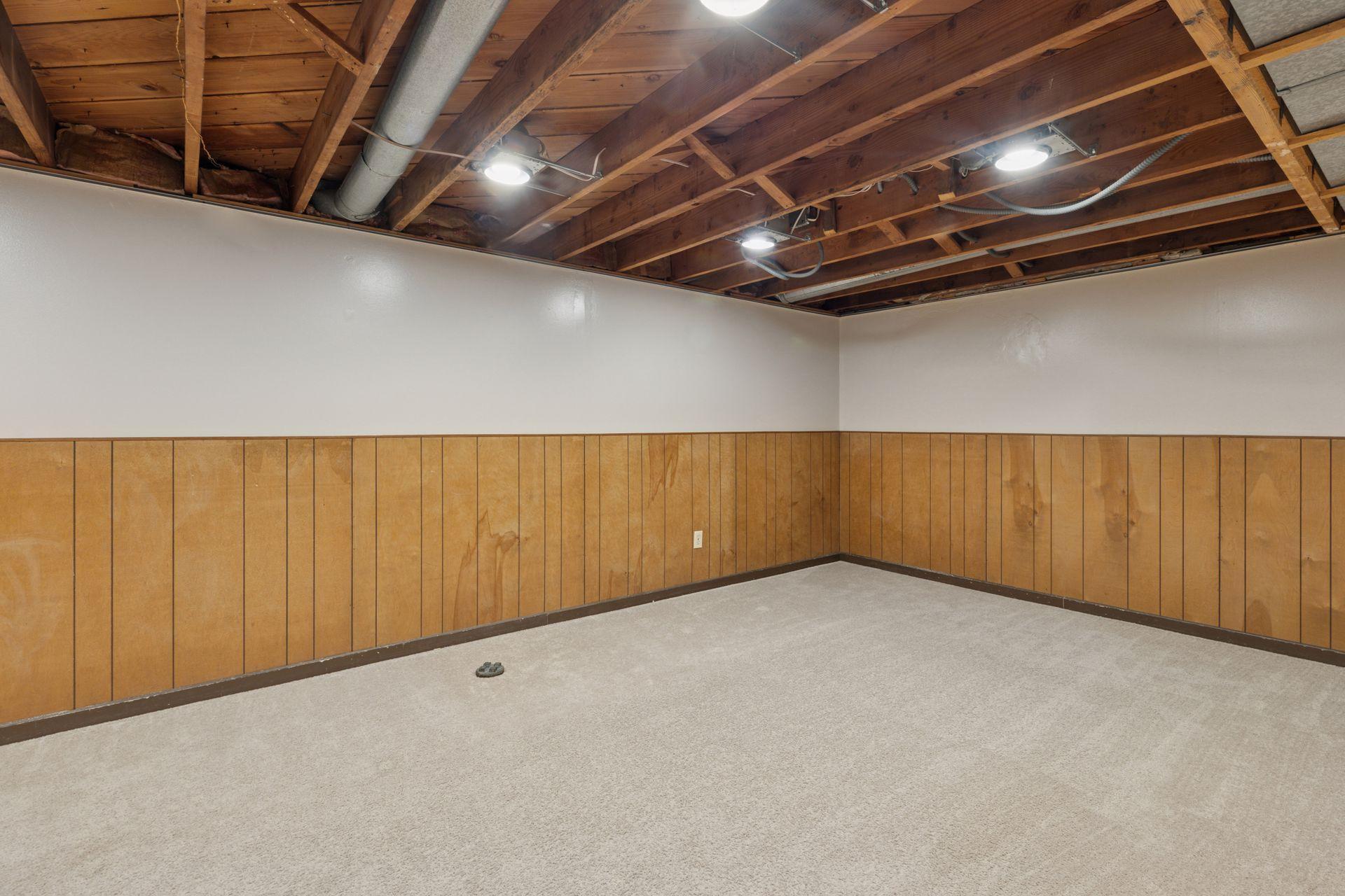 5105 Colfax Avenue N